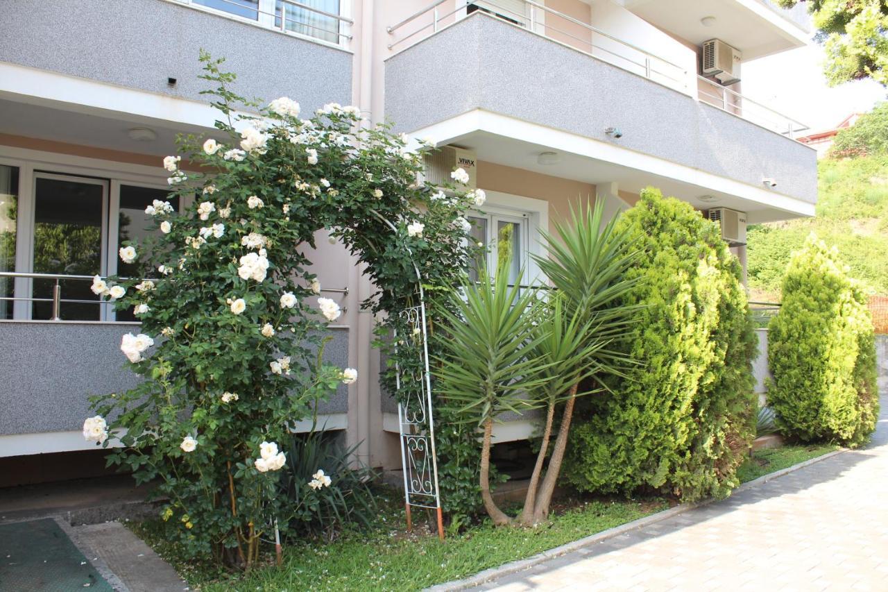 Sun Village Aparthotel Herceg Novi Eksteriør bilde