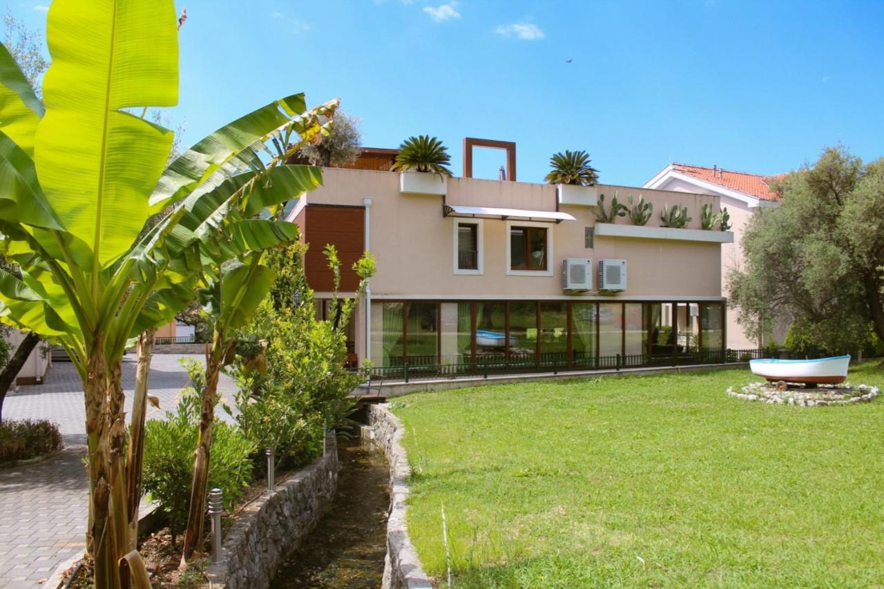Sun Village Aparthotel Herceg Novi Eksteriør bilde