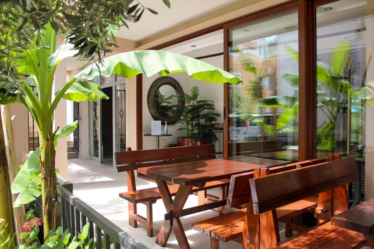 Sun Village Aparthotel Herceg Novi Eksteriør bilde